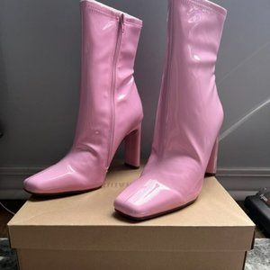 Steve Madden Leana Pink Patent boots 9.5
